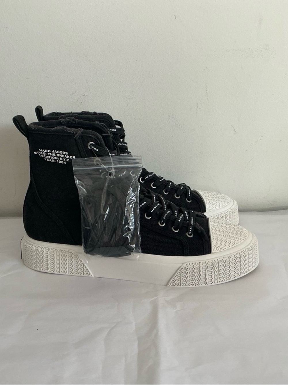 Marc Jacobs canvas high-top sneakers - Picture 8 of 9